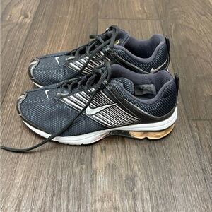 Nike Shox Turbo Women’s Walking Shoes – Size 6.5